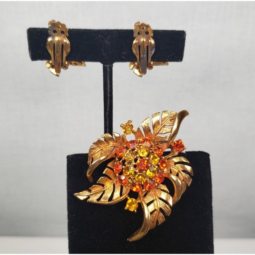 Vintage Flower Orange Yellow Crystal Rhinestone Leaf Brooch Clip On Earring Set - Picture 6 of 16